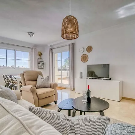 116 - Penthouse With Views And Pool, 5min Away From Golf Course! *